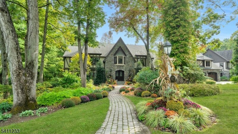Property Photo:  307 Freemans Ln  NJ 07417 