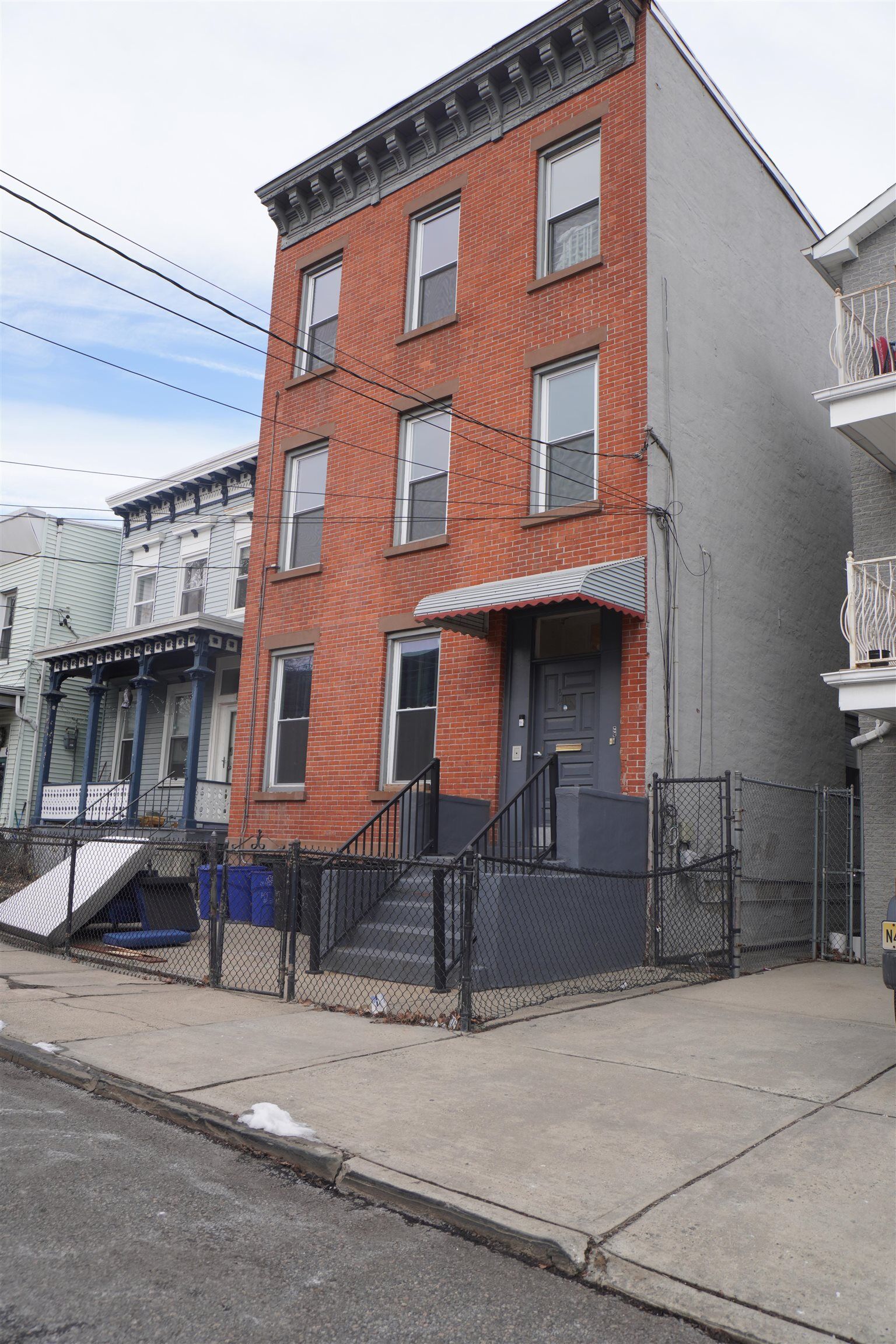 Property Photo:  84 Atlantic St 3  NJ 07304 