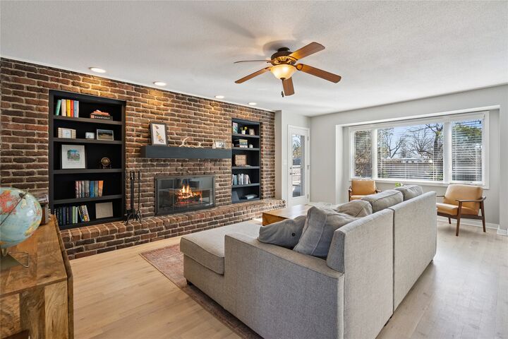 Property Photo:  2904 Sylvania Drive  IA 50266 