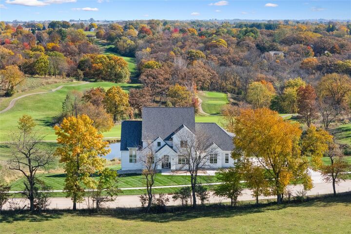 Property Photo:  550 Harvest Road  IA 50219 