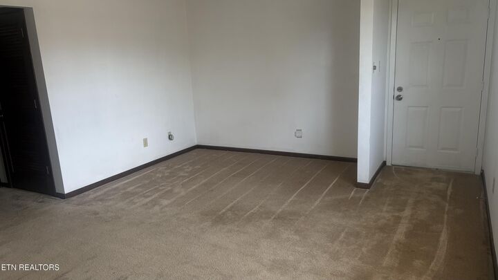 Property Photo:  810 Highland Drive 103  TN 37912 