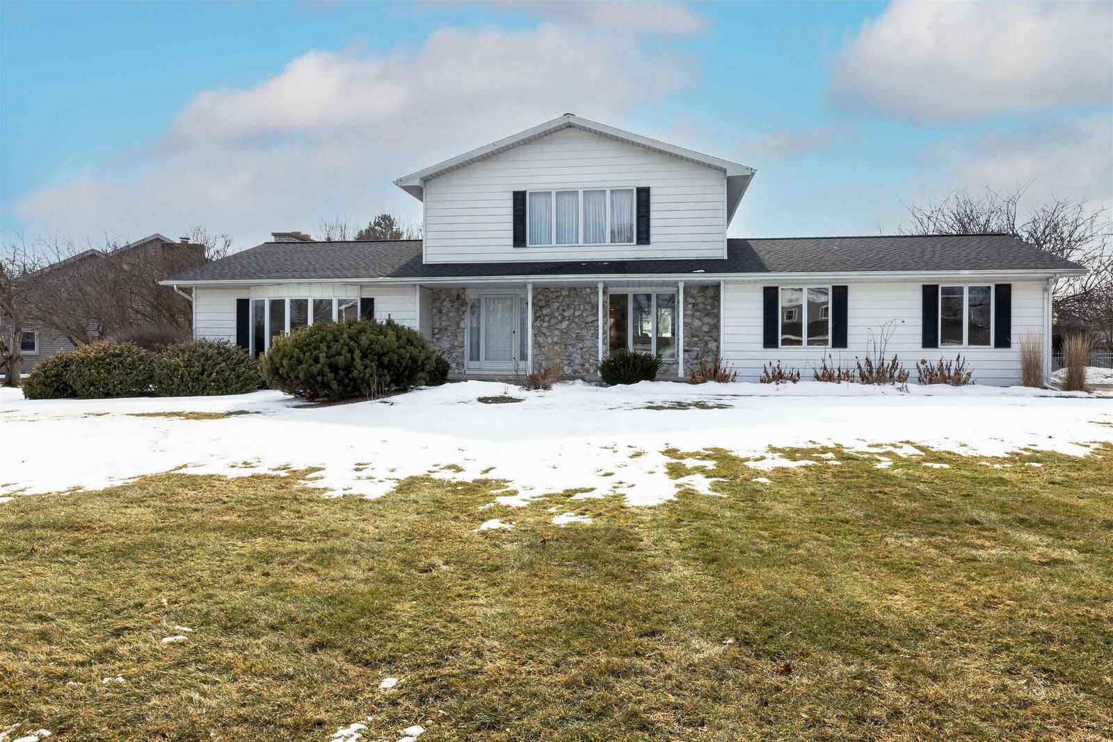 Property Photo: 3040 N Glenway MI 48706