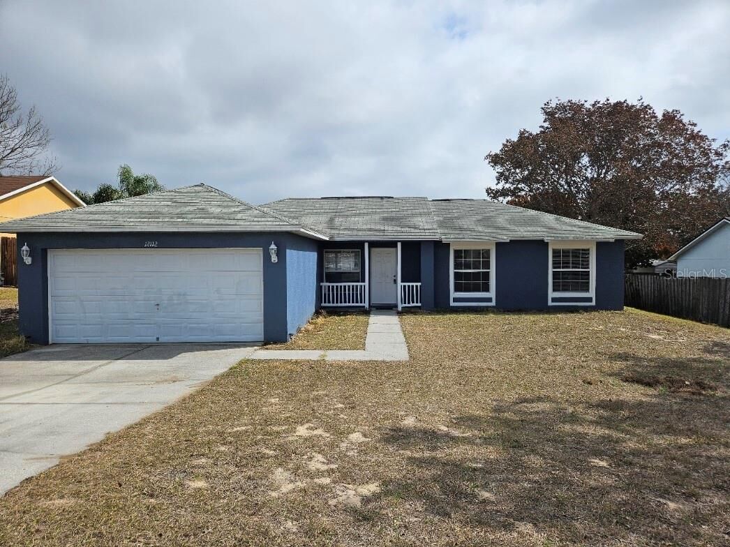 Property Photo: 12112 Goldenstar Lane FL 34711