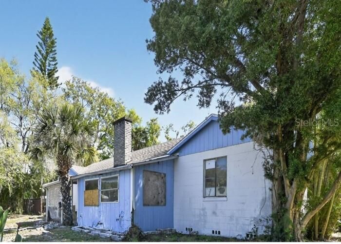 Property Photo:  617 32nd St W  FL 34205 
