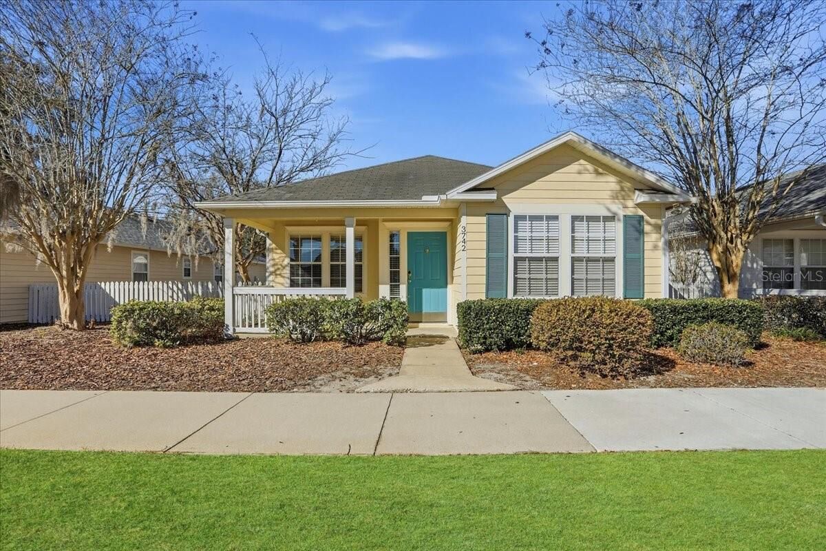 Property Photo: 3742 NW 26th Terrace FL 32605