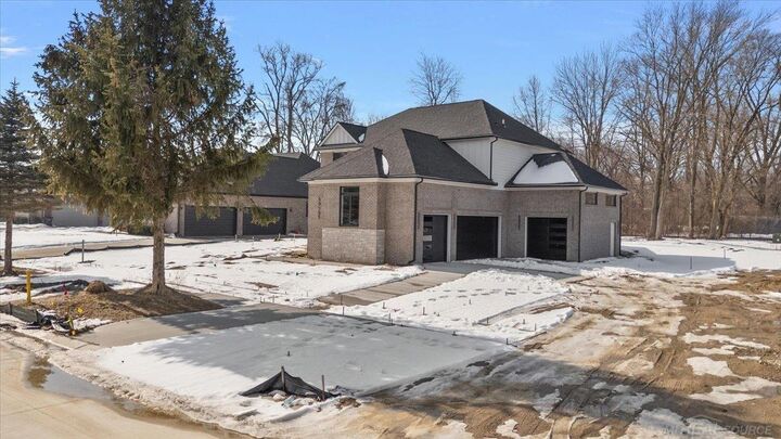 Property Photo: 49585 White Mill Drive MI 48317