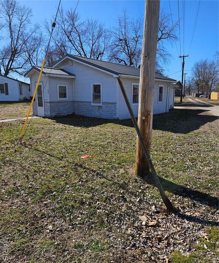 Property Photo:  304 N Shelby  MO 63468 
