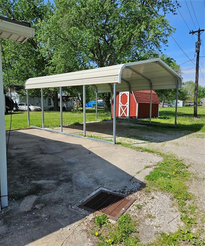 Property Photo: 304 N Shelby MO 63468