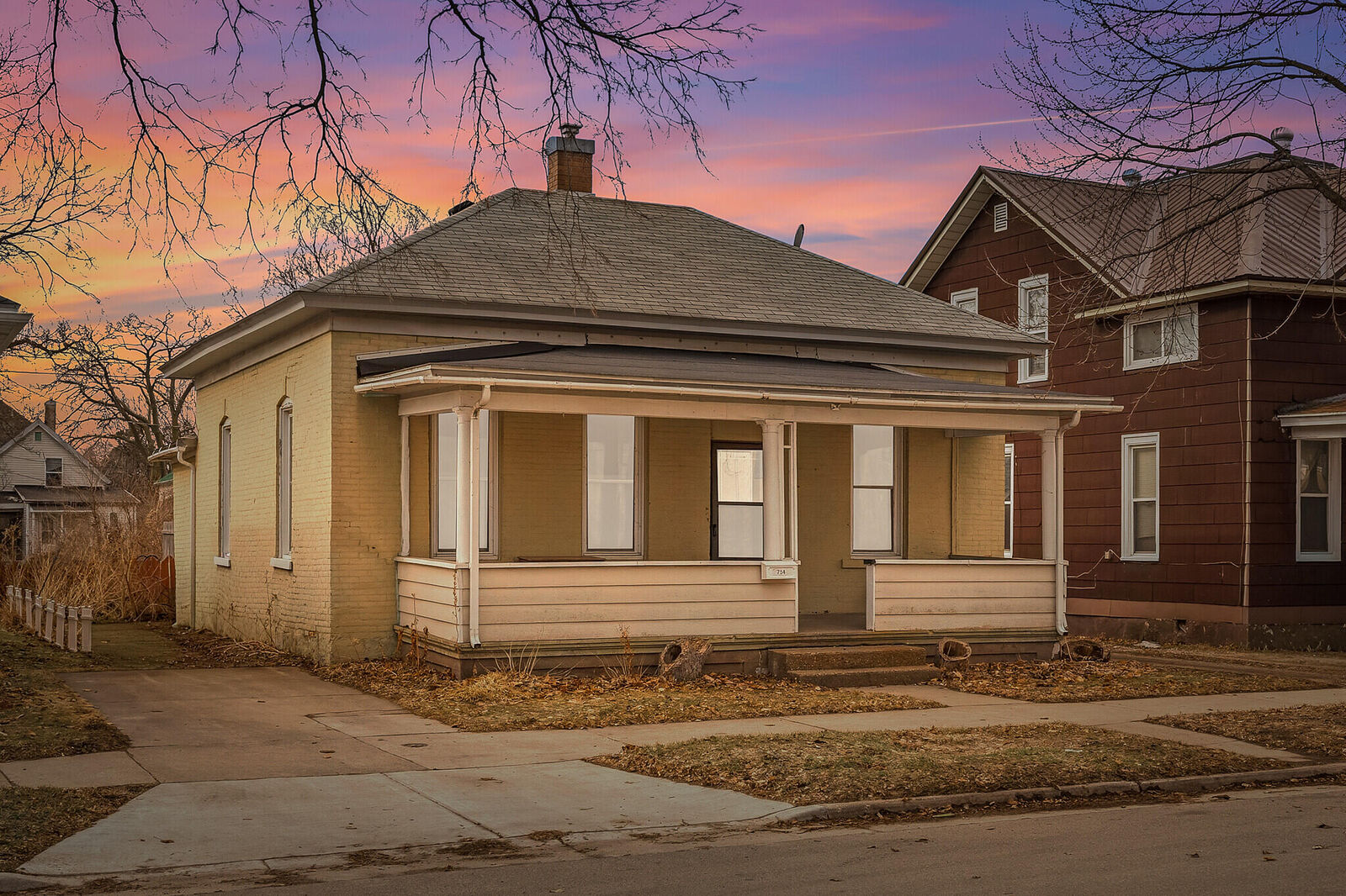 Property Photo:  714 6th St  WI 54601 