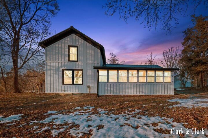 Property Photo:  418 Allen Street  MI 48846 