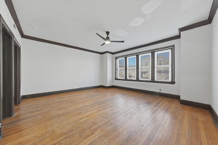 Property Photo:  1140 N Lawndale Avenue 1  IL 60651 