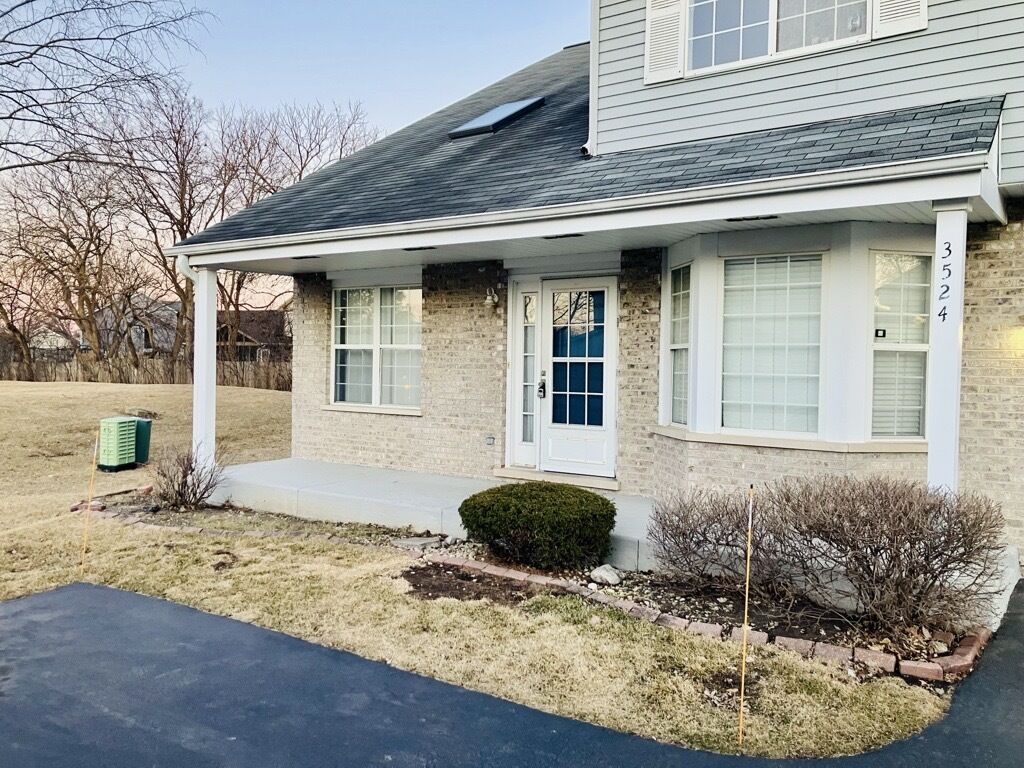 Property Photo:  3524 Willowview Court  IL 60504 