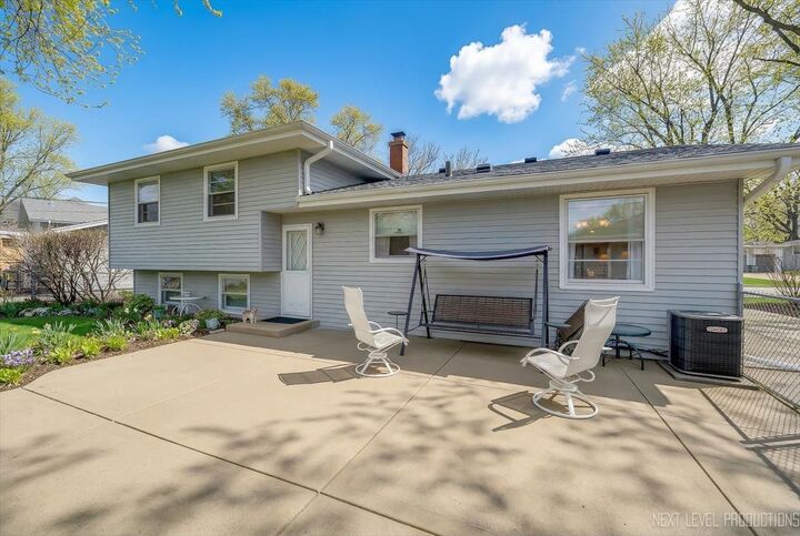 Property Photo:  344 Sycamore Drive  IL 60540 