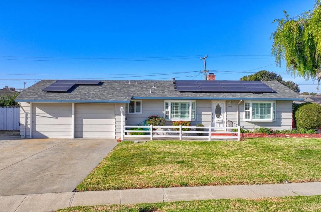 Property Photo:  207 Encinada Drive  CA 93901 