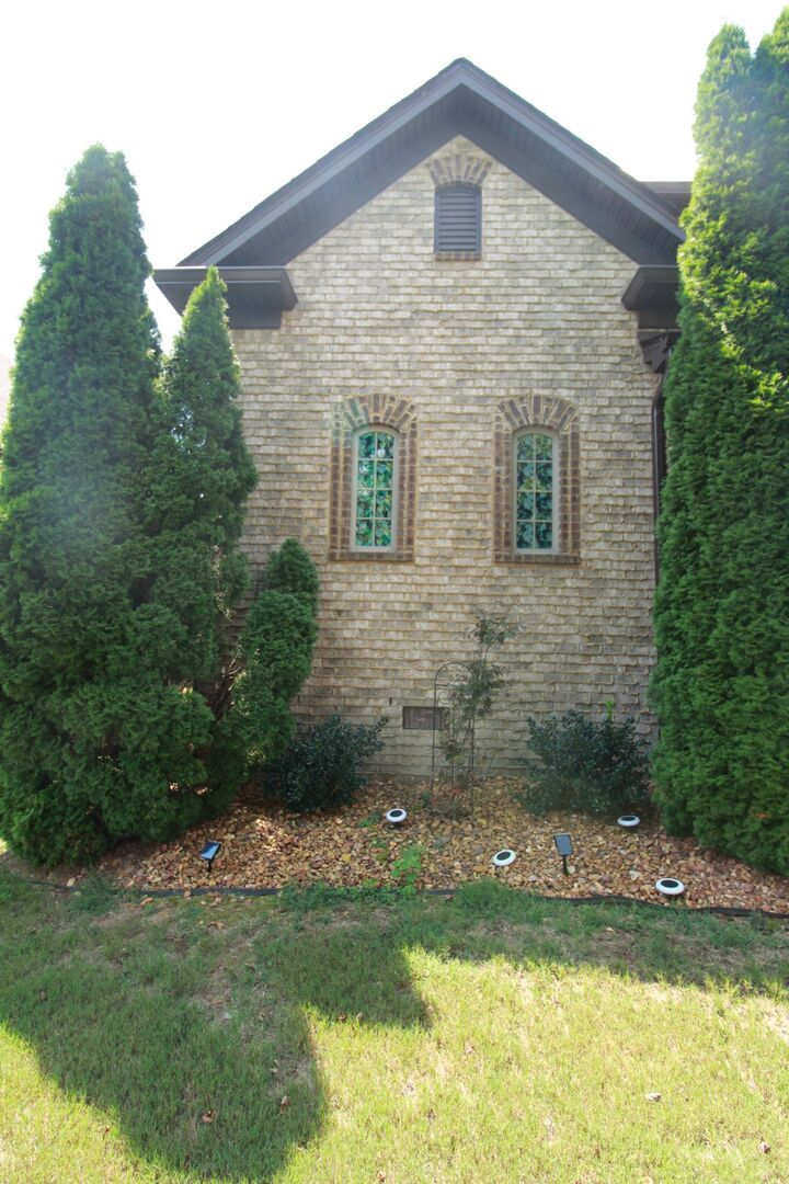 Property Photo:  337 Crooked Creek Ln  TN 37075 