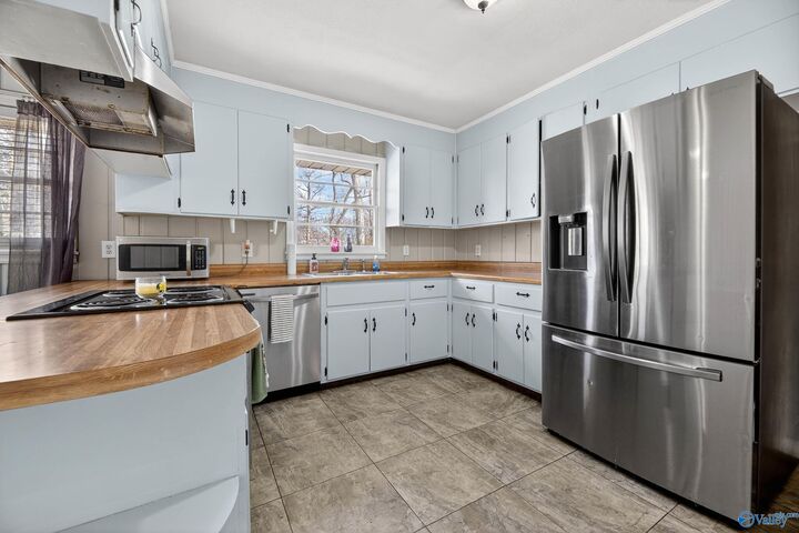 Property Photo:  102 Ilene Street  AL 35906 