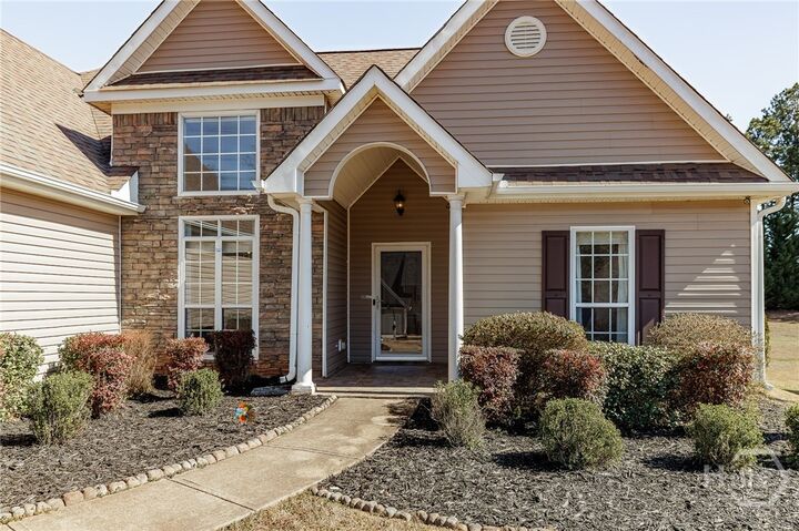 Property Photo: 200 Queensland Lane GA 30016