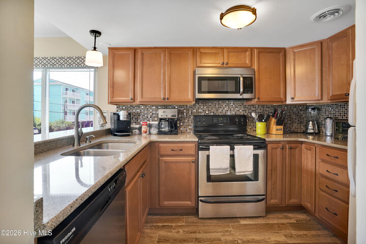 Property Photo:  1509 Carolina Beach Avenue N E1  NC 28428 