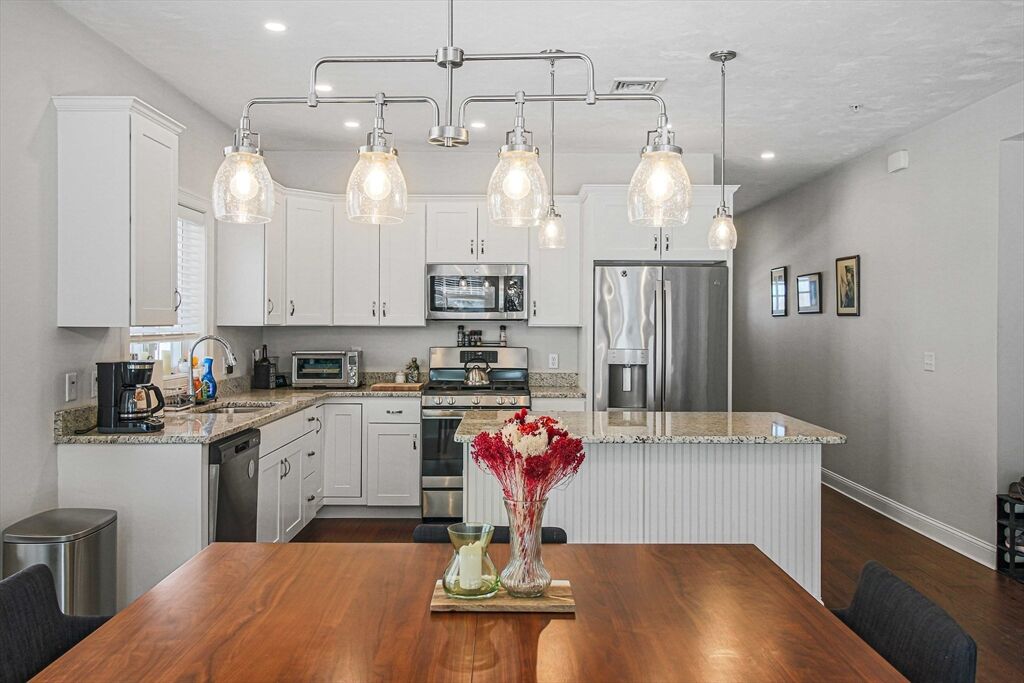 Property Photo: 831 Ledgewood Way 831 MA 01510