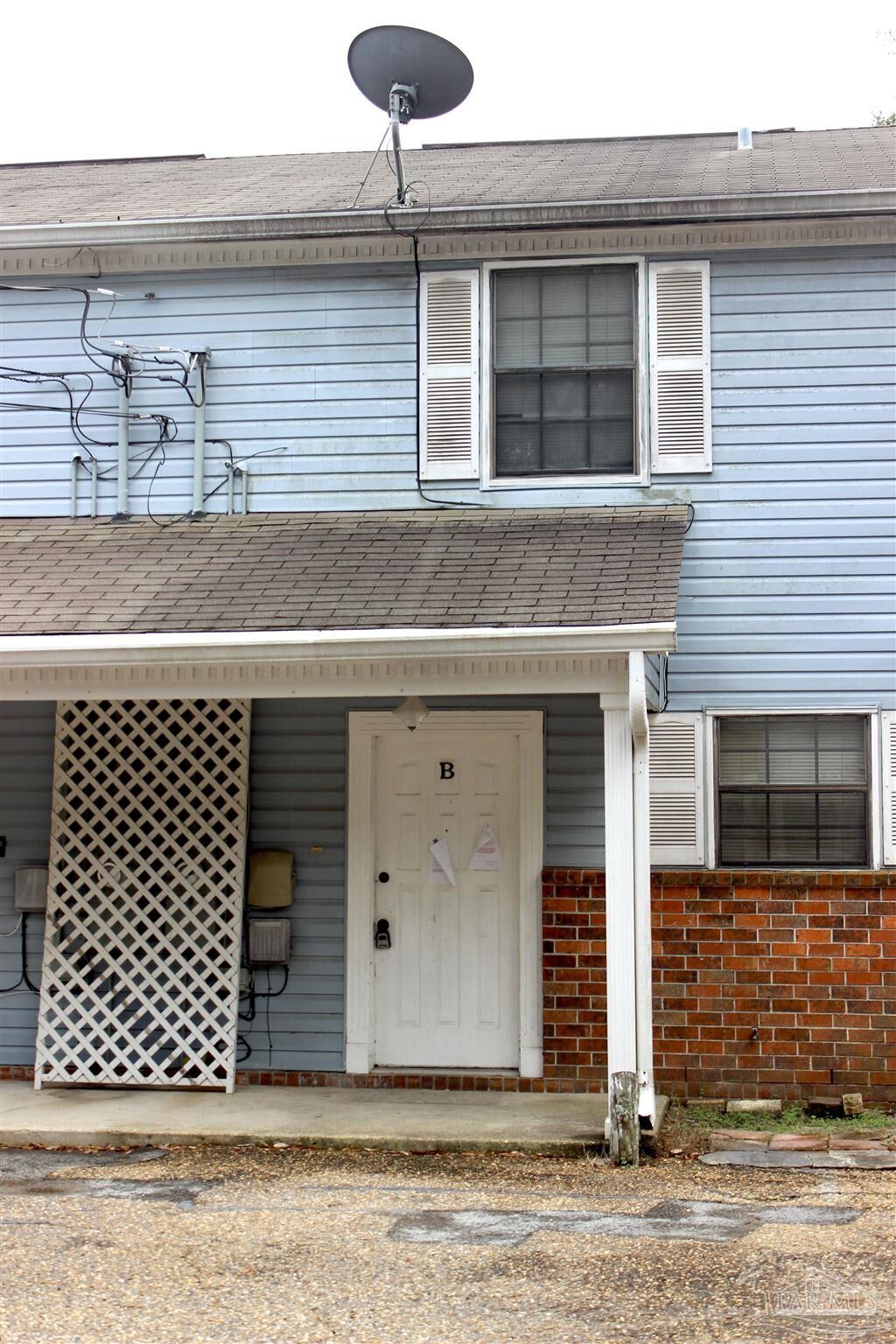 Property Photo:  7705 Kipling St B  FL 32514 