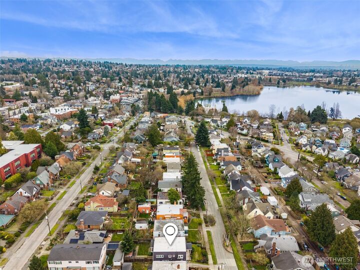 Property Photo: 1114 N 77th Street WA 98103