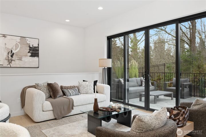 Property Photo:  282  118th Avenue SE  WA 98005 