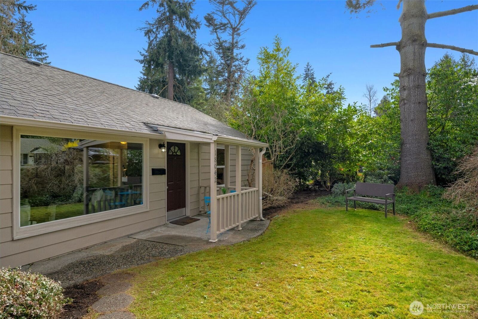 Property Photo:  18042  9th Avenue NE  WA 98155 