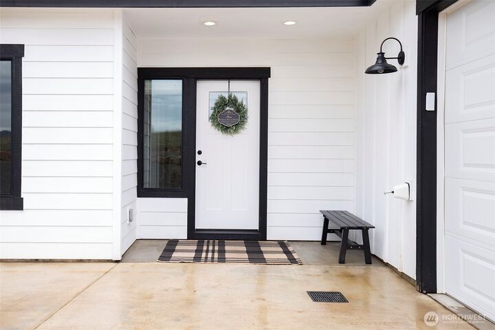 Property Photo:  641  Mountain Creek Drive  WA 98922 