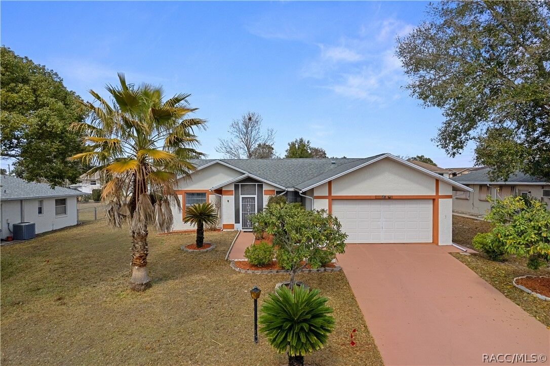 Property Photo:  241 W Valerian Place  FL 34465 
