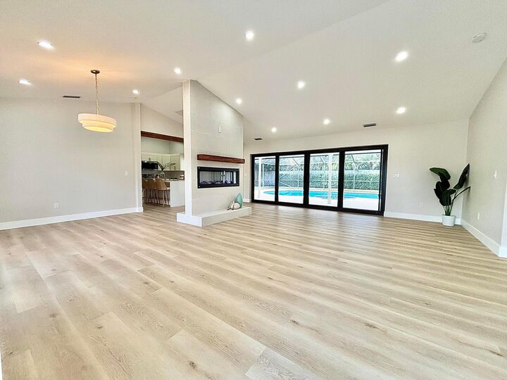 Property Photo:  14 SE Paddock Circle  FL 33469 