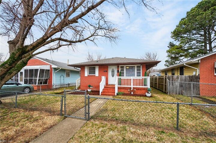 Property Photo:  911 36th St  VA 23607 