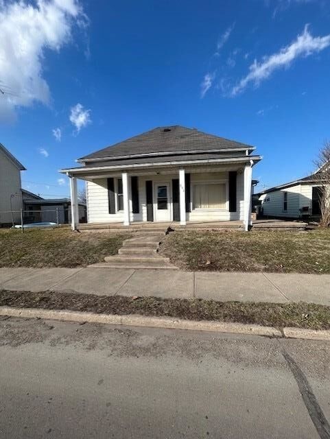 Property Photo:  808 E 5th Street  IN 47331 