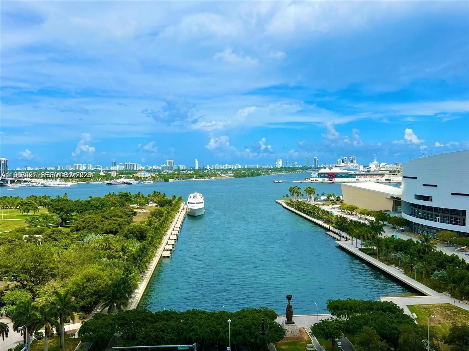 Property Photo:  888 Biscayne Blvd 1512  FL 33132 