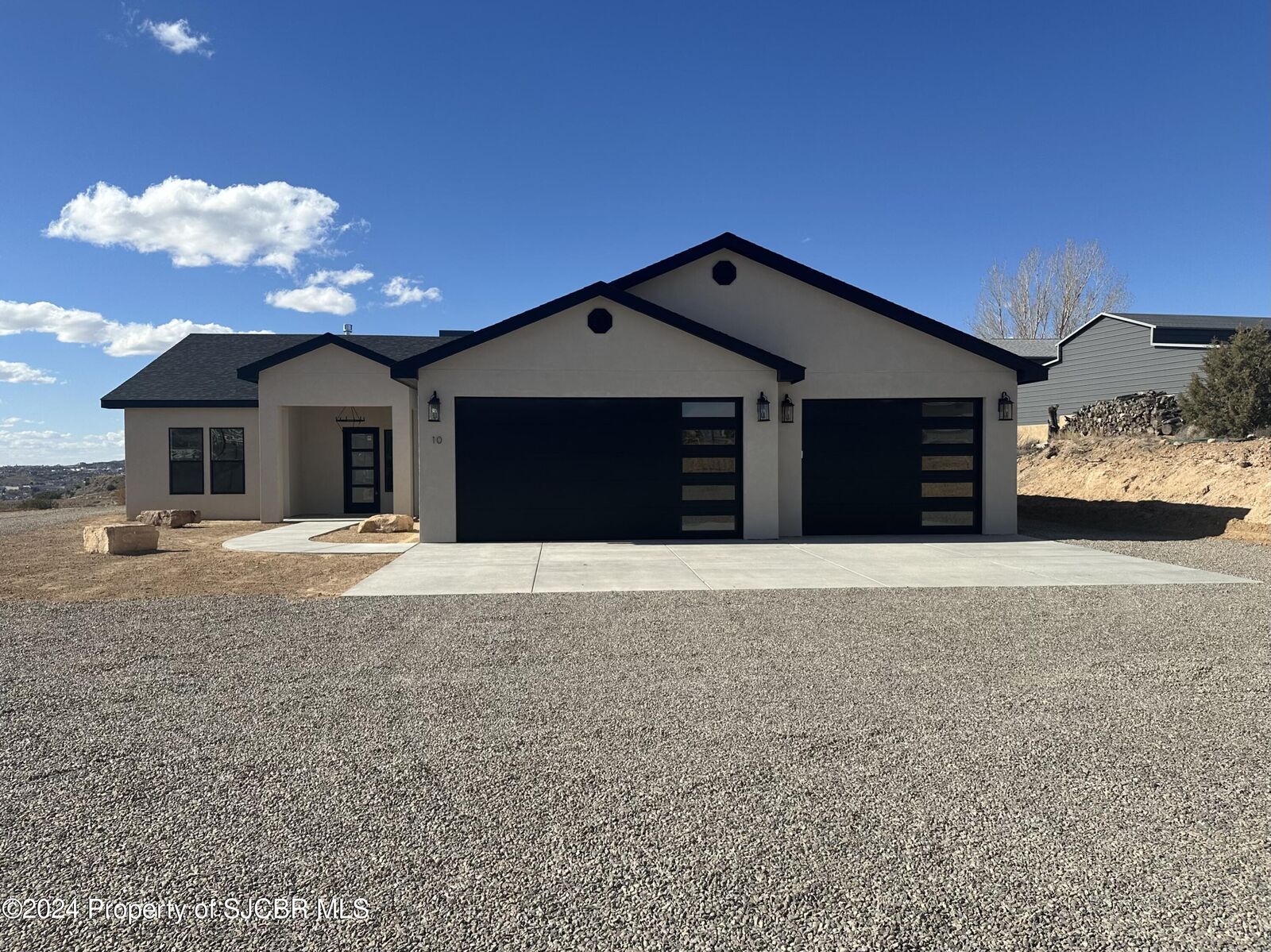 Property Photo:  5003 Redwood Avenue  NM 87402 