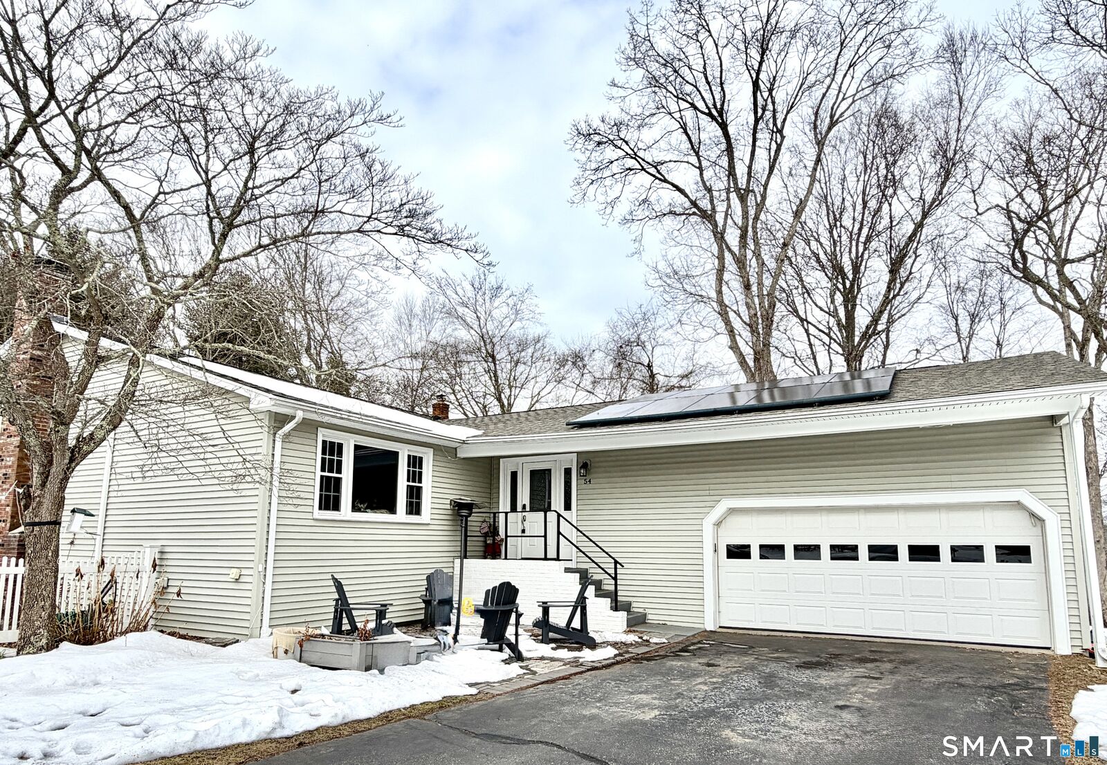 Property Photo:  54 Charter Oak Drive  CT 06333 