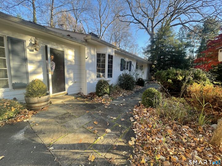 Property Photo:  20 Arrowhead Road  CT 06897 
