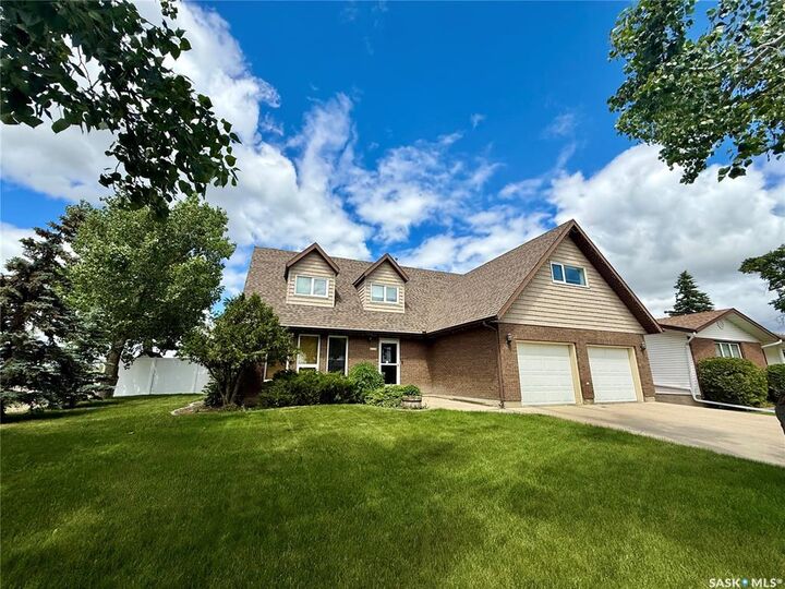 Property Photo:  626 4th Avenue W  SK S0L 1S0 