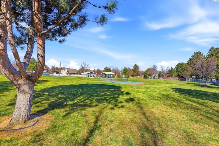 Property Photo: 4202 S Irby Loop WA 99337