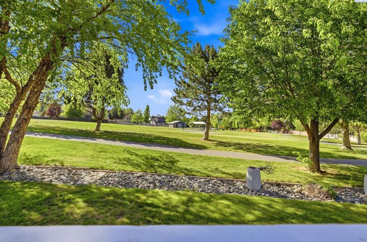Property Photo:  4202 S Irby Loop  WA 99337 