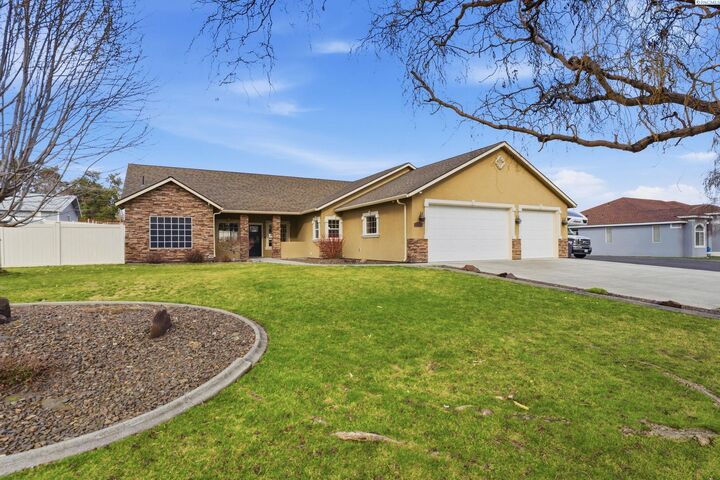 Property Photo:  8603 Whipple Ave  WA 99301 