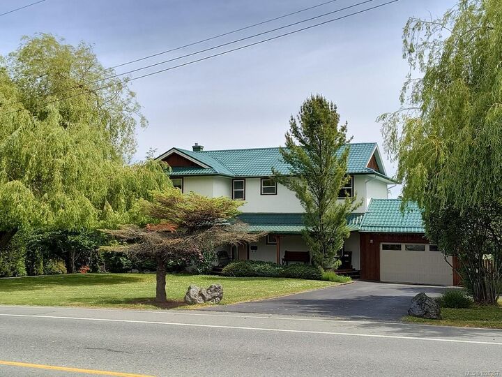 Property Photo: 9159 East Saanich Rd BC V8L 0H6