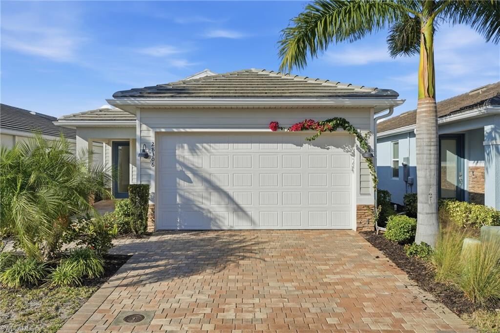 Property Photo:  28306 Captiva Shell Loop  FL 34135 
