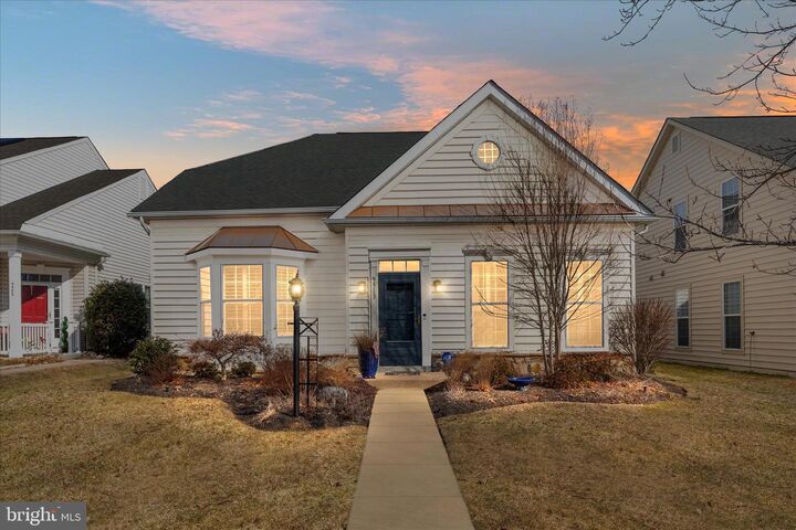 Property Photo:  9513 Moonen Bay Lane  VA 20136 