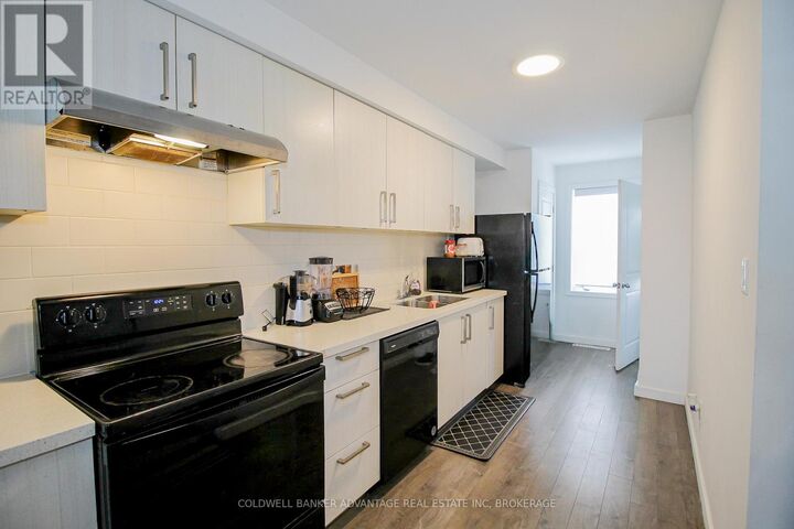 Property Photo:  400 Chaffey Street  ON L3B 0K4 