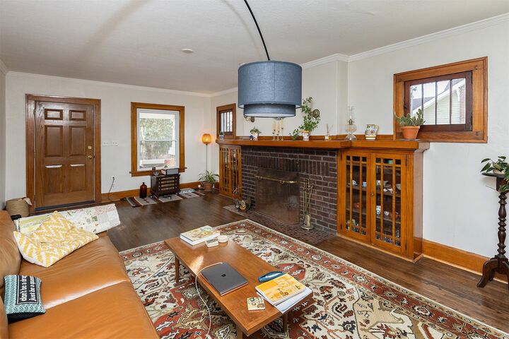 Property Photo: 1916 34th Street IA 50310