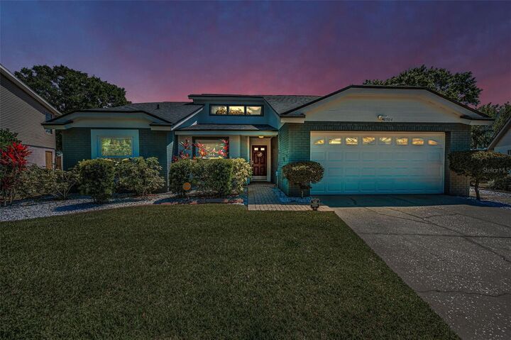 Property Photo:  8904 Beeler Drive  FL 33626 