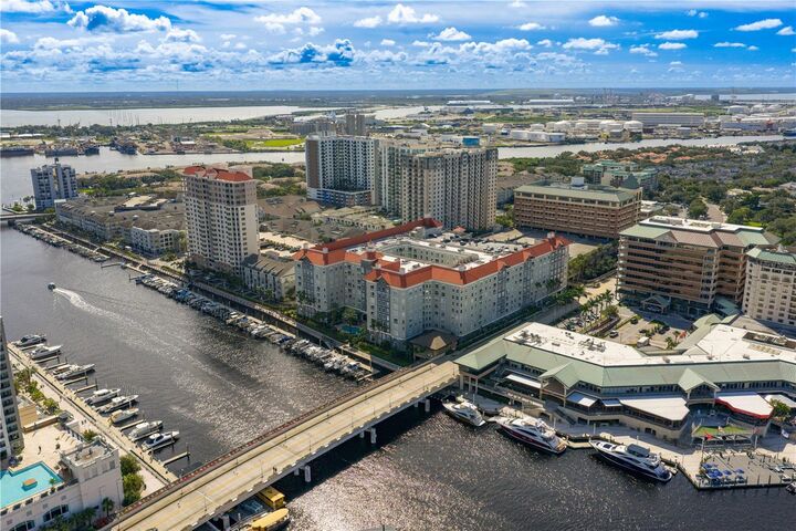 Property Photo:  700 S Harbour Island Boulevard 133  FL 33602 