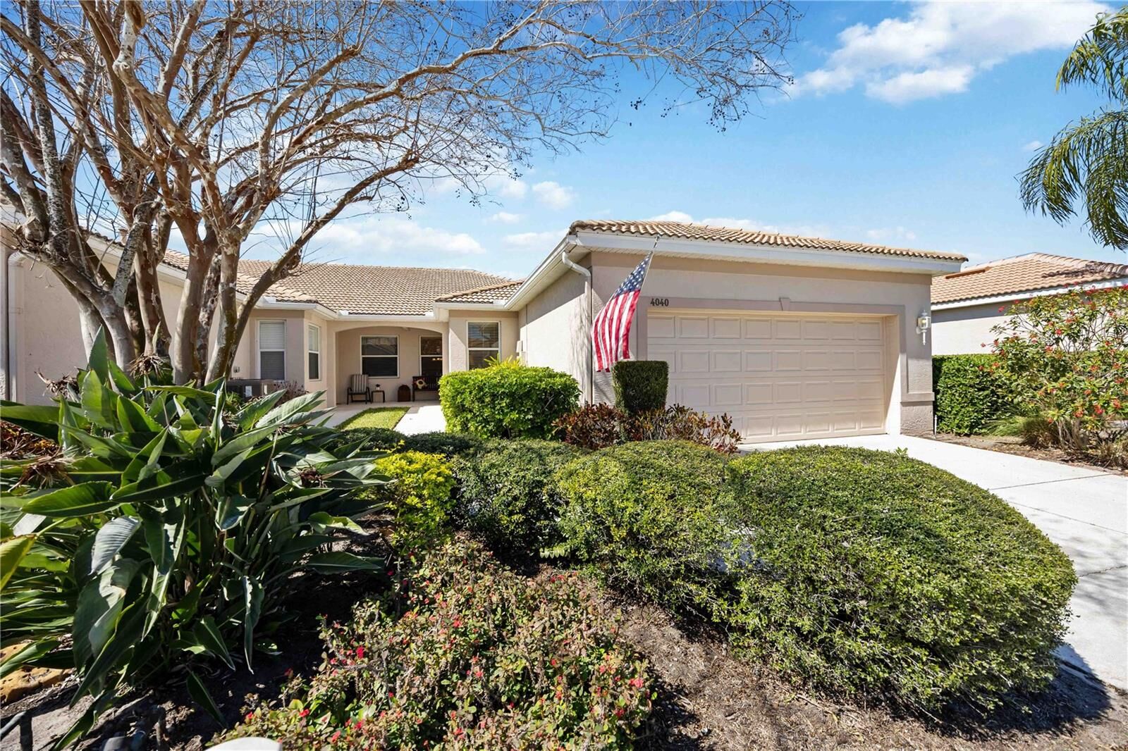 Property Photo:  4040 Cascade Falls Drive  FL 34243 
