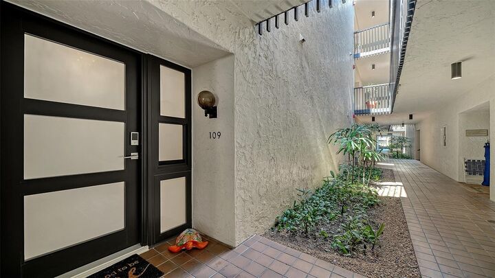 Property Photo:  2055 Gulf Of Mexico Drive G2-109  FL 34228 