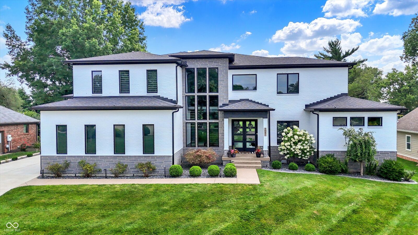 Property Photo:  3081 Golfview Drive  IN 46143 